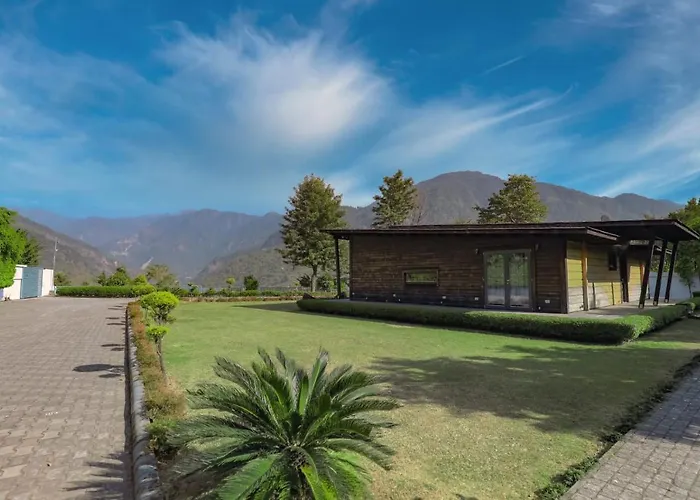 Saffronstays Paradise Pines, Dehradun - Cliff Villa With Valley & Forest Views
